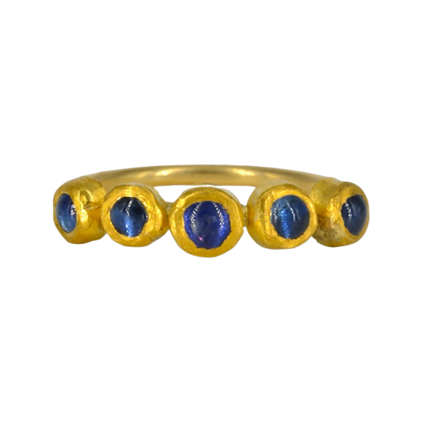 Gouden ring 5 blauwe saffieren
